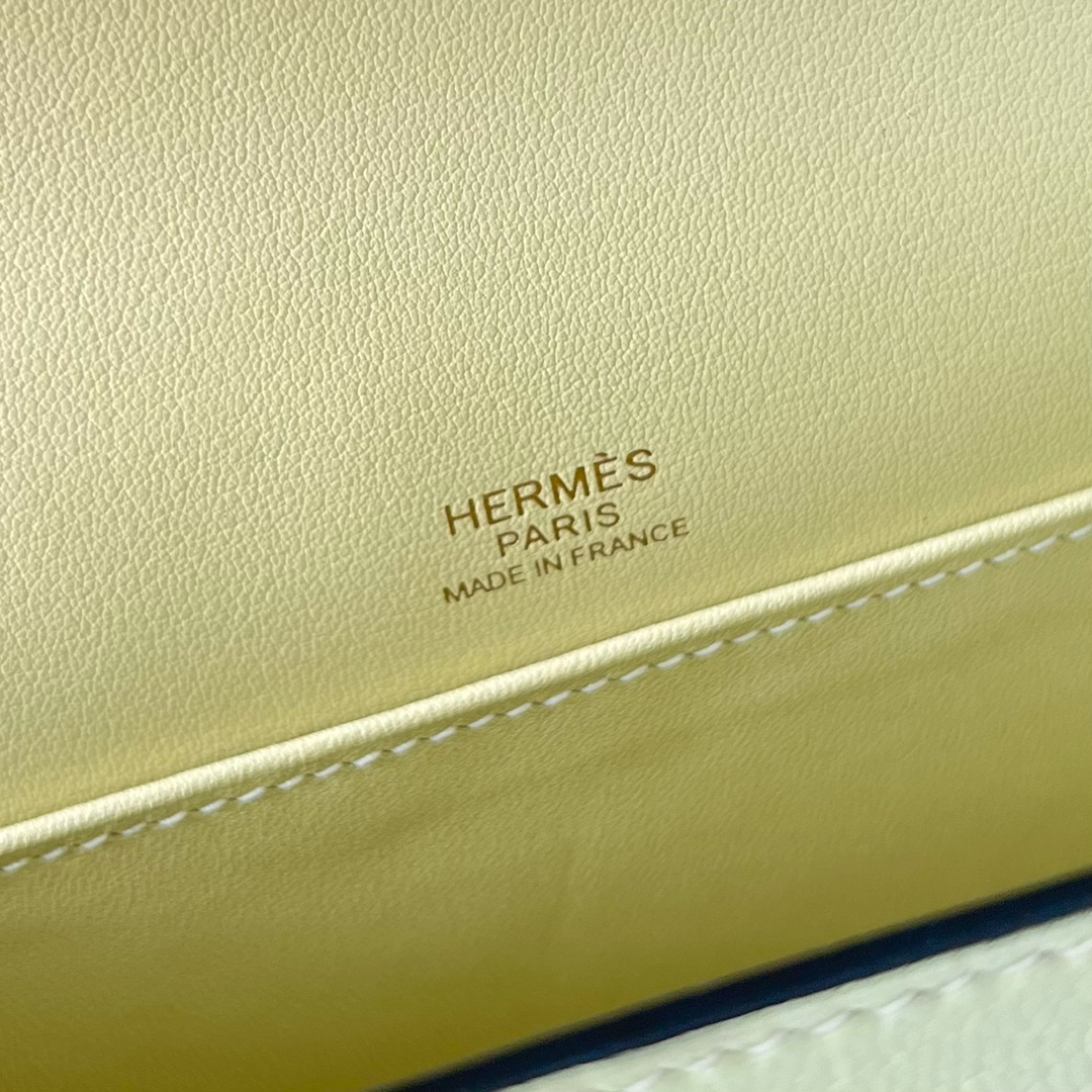 Hermes Geta Shoulder Bag In Joune Poussin Mysore Goatskin Leather